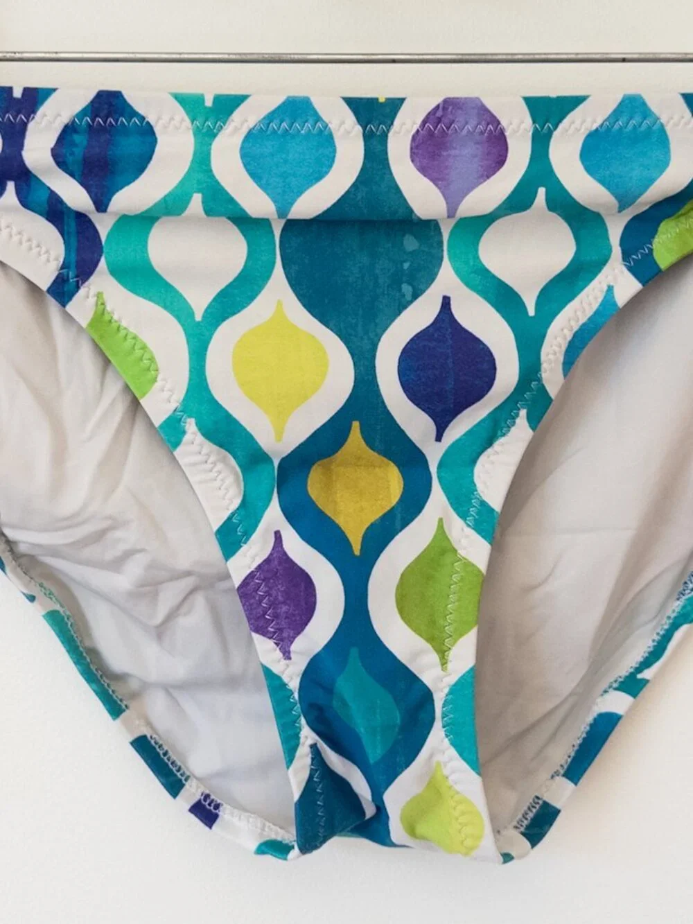 Trina Turk Tankini Swimsuit Size 6/8 Blue Green Geometric Halter 2 Piece 2000s - Picture 8 of 16